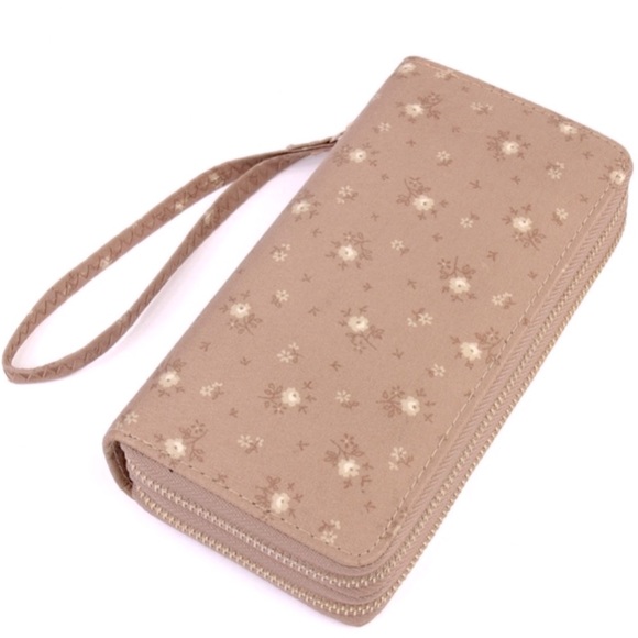 60. MYSTERY Super Cute Spring & Summer Floral Wallet / Wristlet - Picture 12 of 16